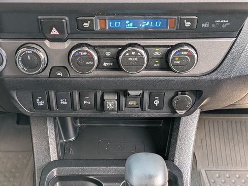 Certified 2023 Toyota Tacoma TRD Off-Road w/ TRD Premium Off Road Package AWD/4WD image 32