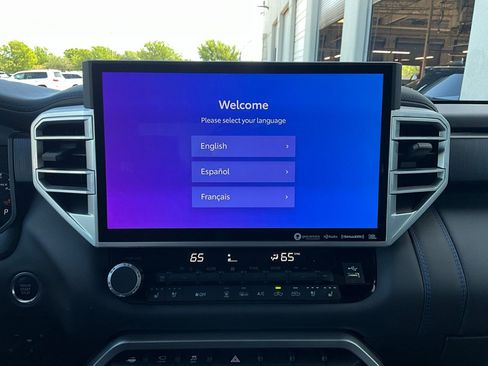 Used 2023 Toyota Tundra Platinum image 34