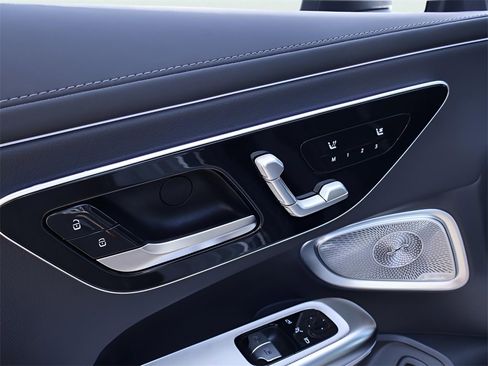 New 2026 Mercedes-Benz CLE 300 4MATIC Coupe image 17