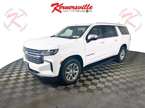 Used 2023 Chevrolet Suburban Premier image 3
