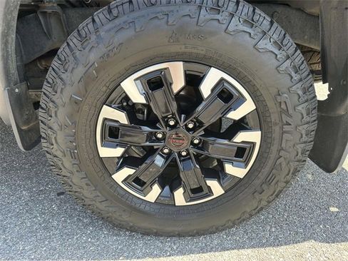 Used 2023 Nissan Frontier PRO-4X w/ Pro Convenience Package image 40
