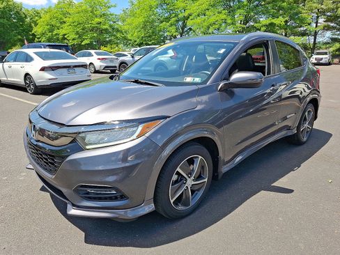 Used 2019 Honda HR-V Touring image 3