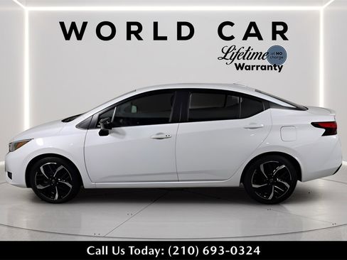 Used 2023 Nissan Versa SR w/ Trunk Package image 4