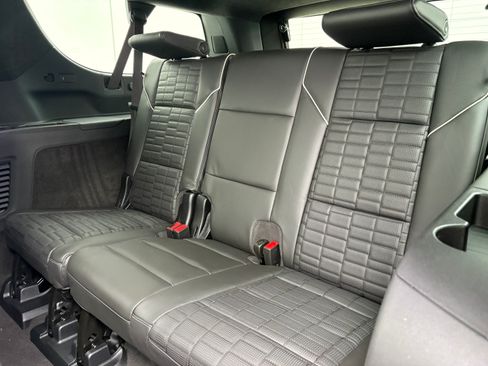 New 2026 Cadillac Escalade ESV V AWD/4WD image 14