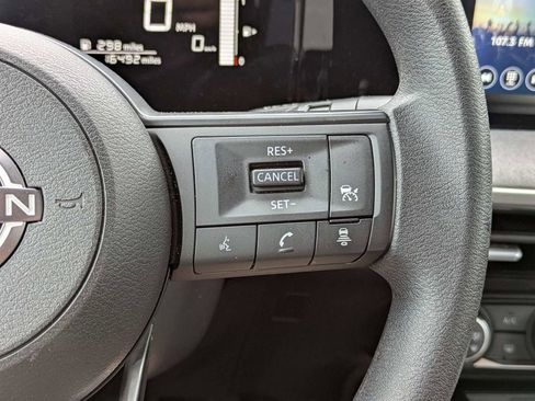 Used 2025 Nissan Kicks SV FWD image 24