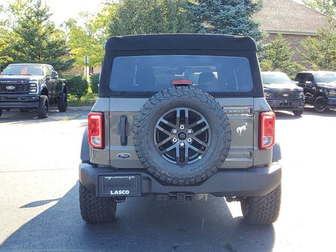 New 2025 Ford Bronco 4-Door image 5