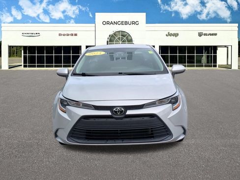 Used 2024 Toyota Corolla LE FWD image 2