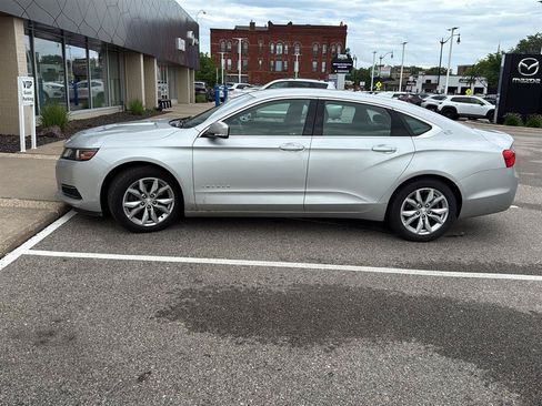 Used 2017 Chevrolet Impala LT w/ Convenience Package FWD image 9
