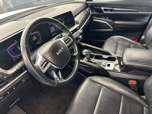 Used 2024 Kia Telluride S w/ S Sunroof Package FWD image 9