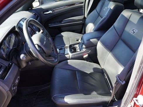 Used 2019 Chrysler 300 S w/ 300S Premium Group AWD/4WD image 5
