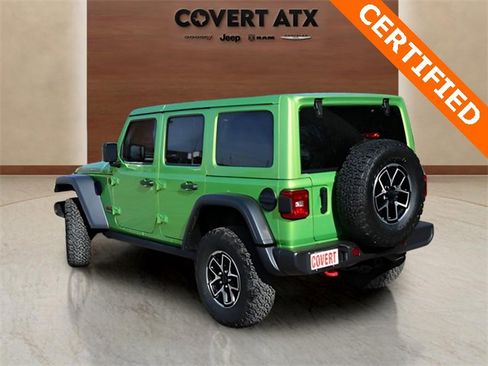 Used 2025 Jeep Wrangler Unlimited Rubicon image 3