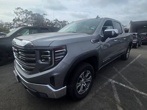 Used 2025 GMC Sierra 1500 SLT RWD image 1
