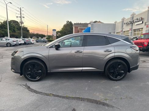 Used 2025 Nissan Murano SV w/ Cargo Package AWD/4WD image 4