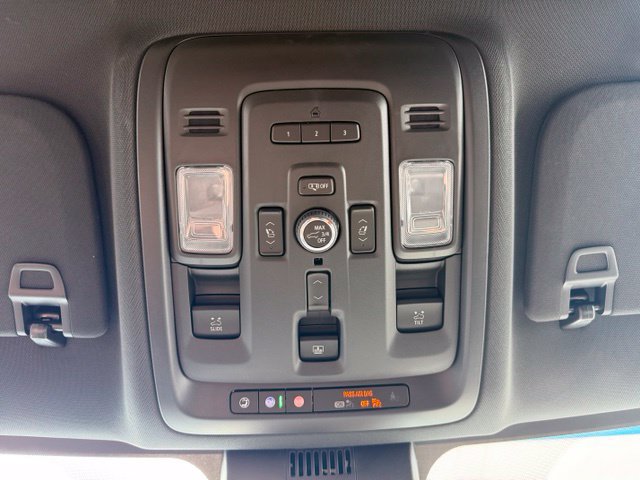 Used 2024 GMC Yukon AT4 w/ Technology Package AWD/4WD image 25