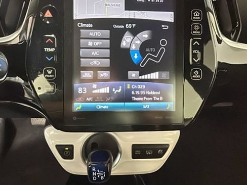 Used 2019 Toyota Prius Prime Premium FWD image 20