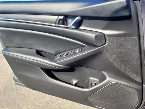 Used 2020 Honda Accord Sport image 15