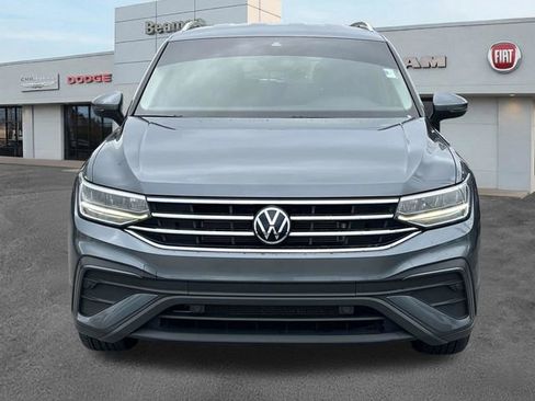 Used 2023 Volkswagen Tiguan SE FWD image 2
