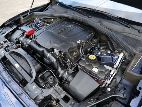 Used 2018 Jaguar F-PACE Prestige image 56