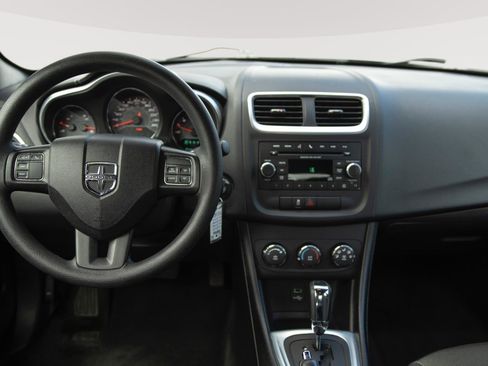Used 2014 Dodge Avenger SE w/ Rallye Appearance Group FWD image 3