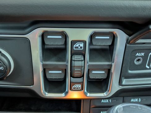 New 2026 Jeep Gladiator Sport image 26