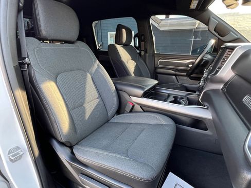 Used 2019 RAM 1500 Big Horn AWD/4WD image 29