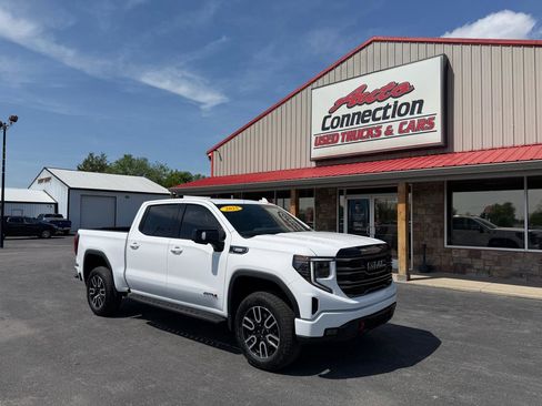 Used 2025 GMC Sierra 1500 AT4 w/ AT4 Premium Package image 2