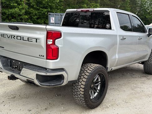 Used 2022 Chevrolet Silverado 1500 LTZ w/ LTZ Premium Package AWD/4WD image 8