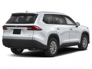 Used 2025 Toyota Grand Highlander AWD video 2