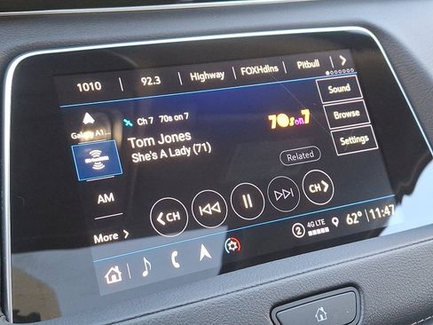 Used 2021 Cadillac XT4 Premium Luxury image 29