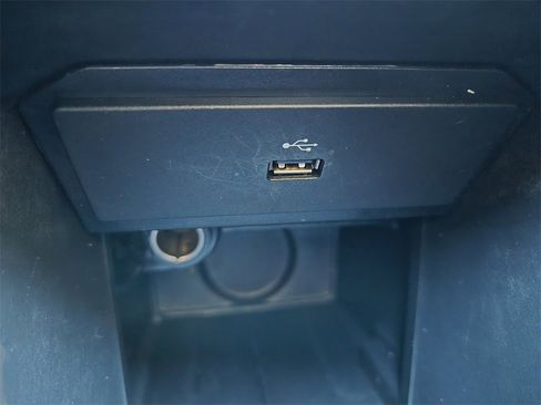 Used 2017 Ford C-MAX SE image 22