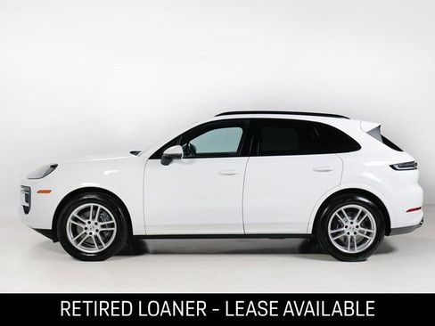 Certified 2025 Porsche Cayenne image 2