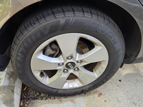 Used 2019 Kia Soul w/ Convenience Package FWD image 11