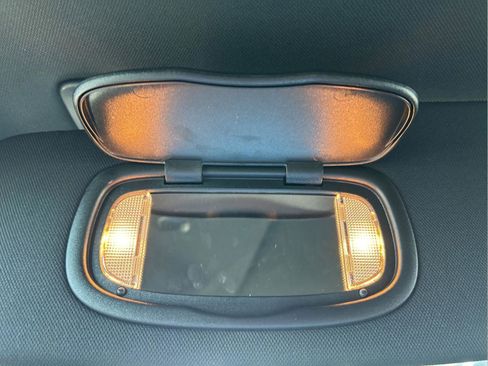 New 2026 Chrysler Pacifica Limited FWD image 33