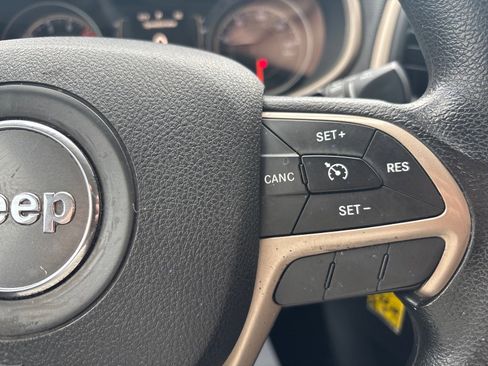 Used 2016 Jeep Cherokee Sport AWD/4WD image 22