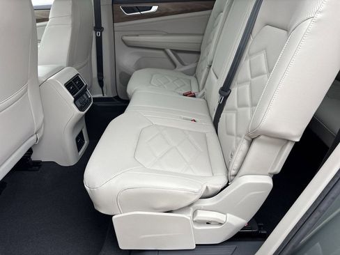 New 2026 Volkswagen Atlas SE image 13