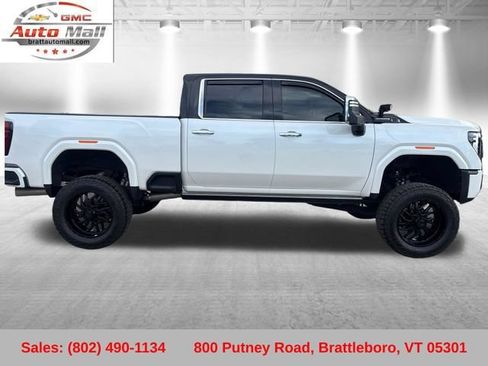 Used 2024 GMC Sierra 2500 Denali Ultimate AWD/4WD image 8
