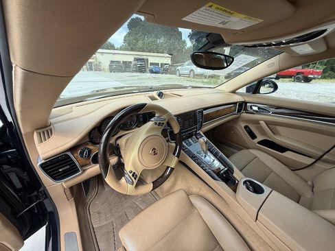 Used 2015 Porsche Panamera 4 AWD/4WD image 10