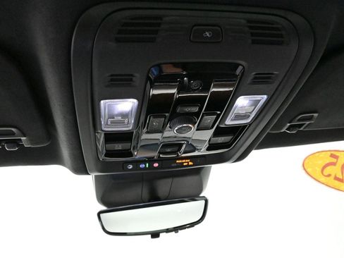 Used 2025 Cadillac Escalade ESV Sport Platinum image 32