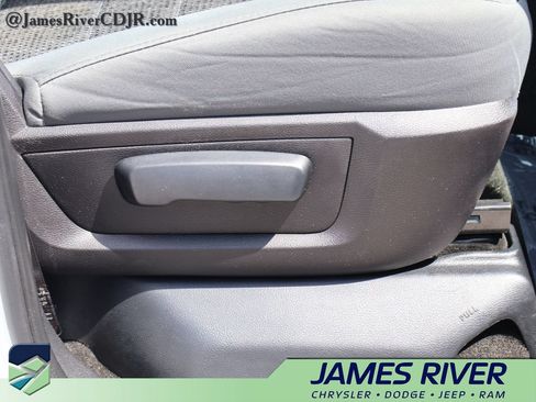Used 2016 RAM 1500 Big Horn AWD/4WD image 9