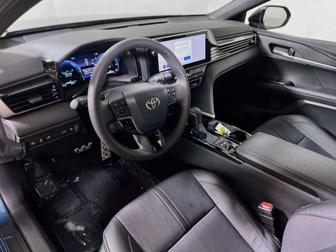 Used 2026 Toyota Camry XSE AWD/4WD image 9