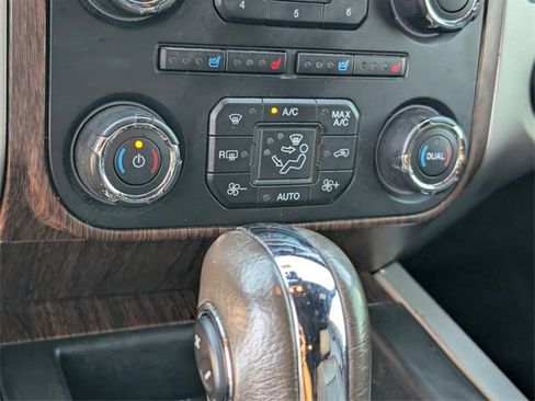 Used 2015 Ford Expedition King Ranch image 17
