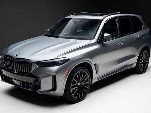 Used 2025 BMW X5 sDrive40i w/ M Sport Package RWD image 5