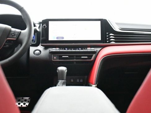 Used 2025 Toyota Camry XSE image 10