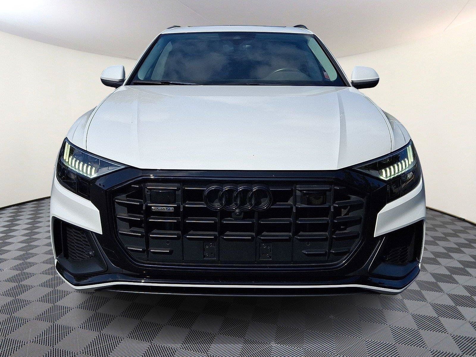 Used 2023 Audi Q8 Premium Plus w/ Premium Plus Package AWD/4WD image 2