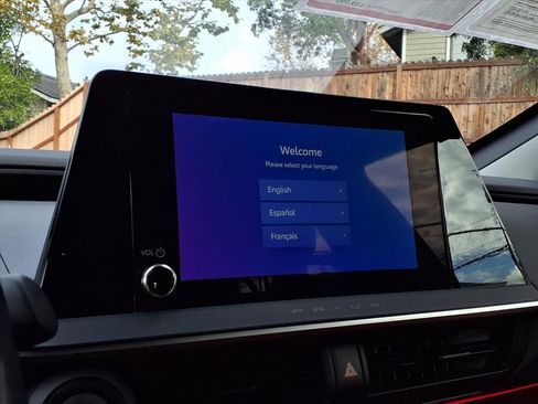 Used 2023 Toyota Prius Prime image 7