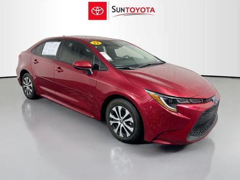 Used 2022 Toyota Corolla LE FWD image 1