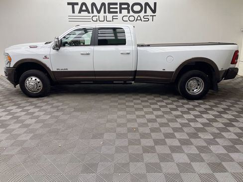 Used 2024 RAM 3500 Limited w/ Towing Technology Group image 6