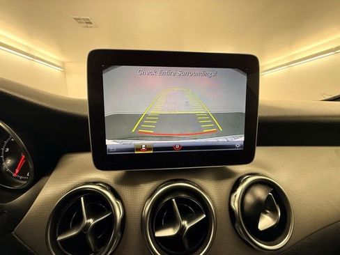 Used 2020 Mercedes-Benz GLA 250 image 27