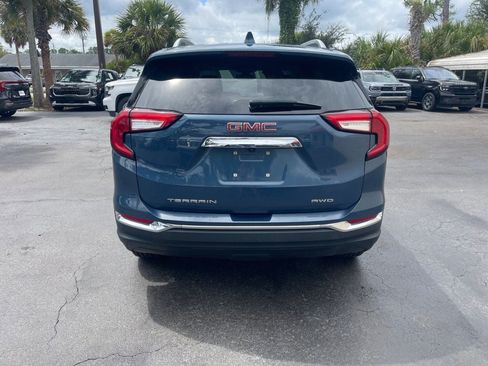 Used 2024 GMC Terrain SLT AWD/4WD image 4