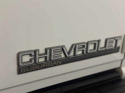Used 1999 Chevrolet Suburban 2WD w/ Preferred Equipment Group 3 image 25